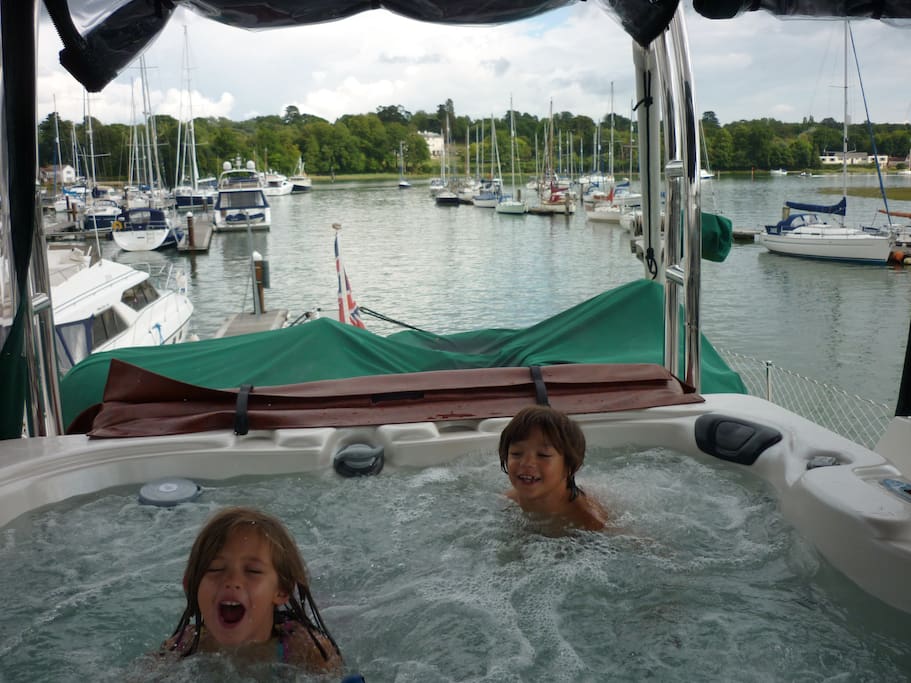 Hot tub on upper deck - 4 person