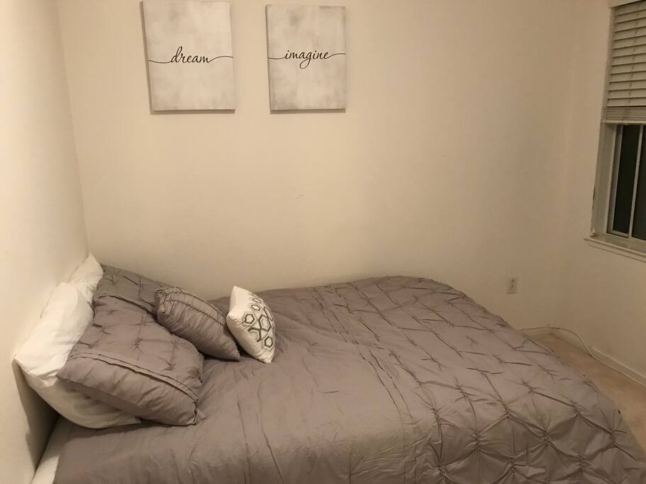 The Room / Full Size Bed