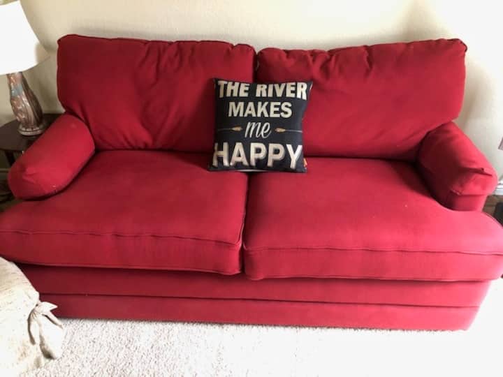 Გამოწიეთ საძინებლის დივანი მისაღებ ოთახში