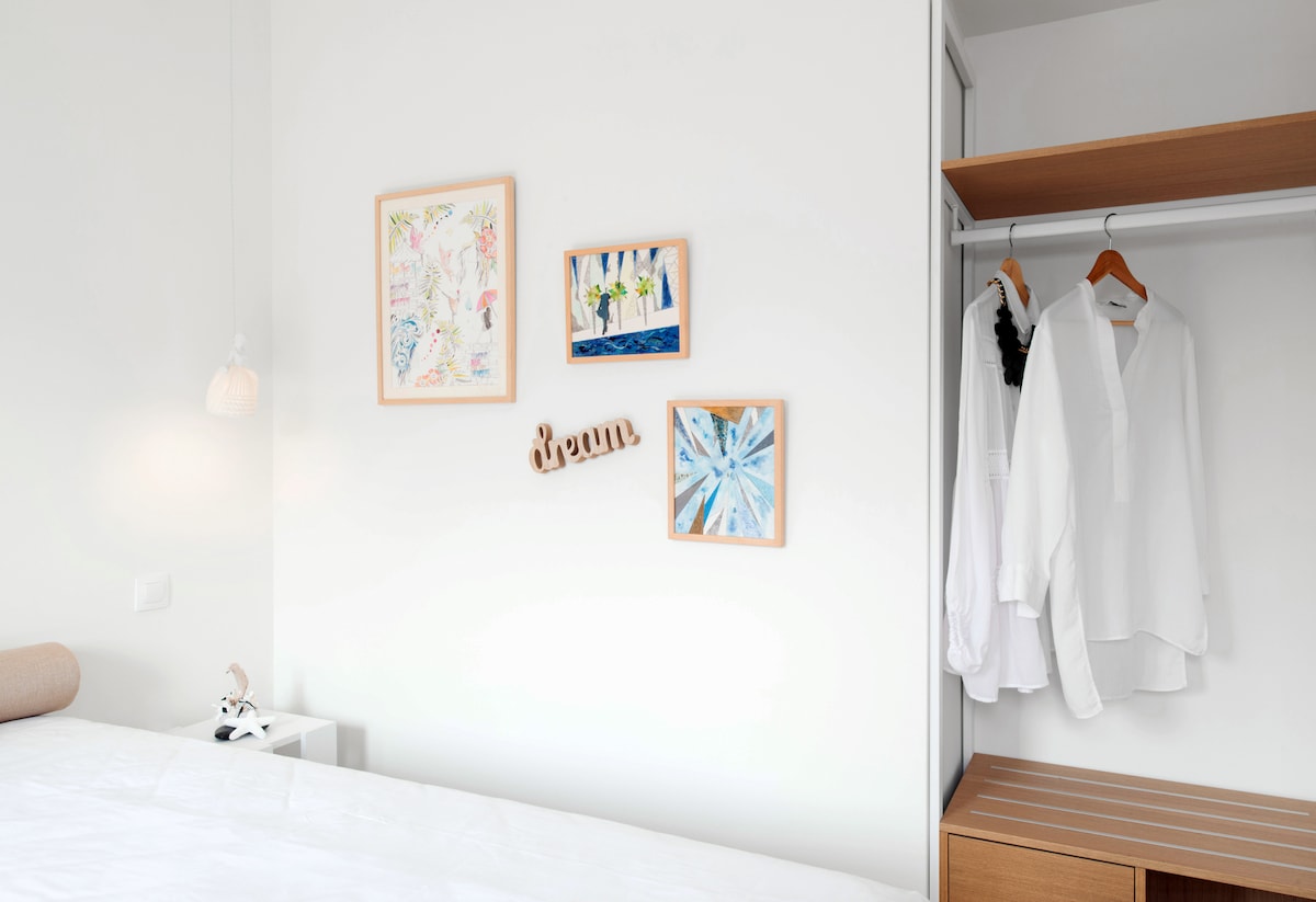 dollap i hapur/dhomë gjumi kryesore/apartament premium