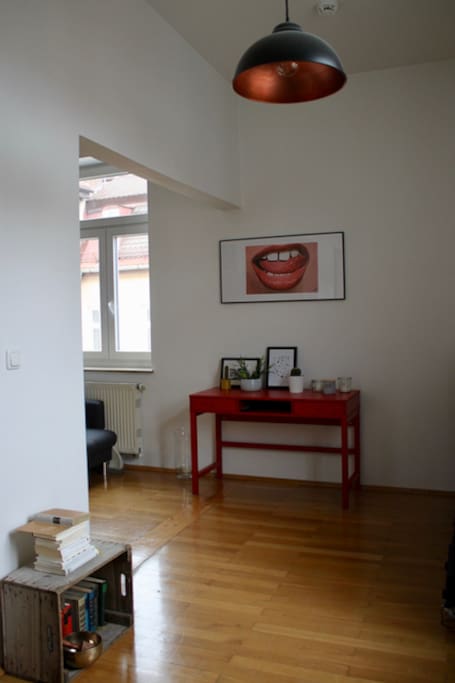 Livingroom (side view)