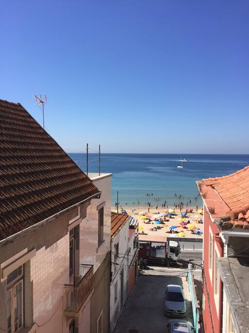 Acordar com um pé na praia