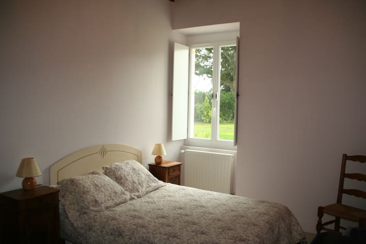 spálňa (posteľ 140)