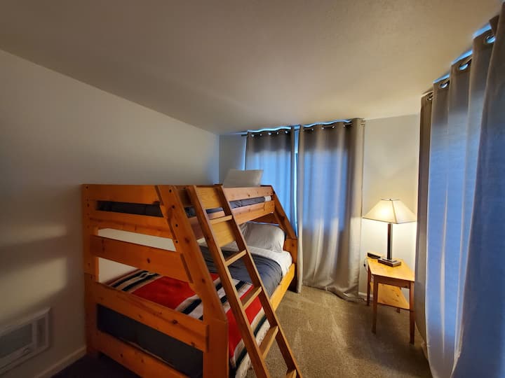 Ორსართულიანი ოთახი