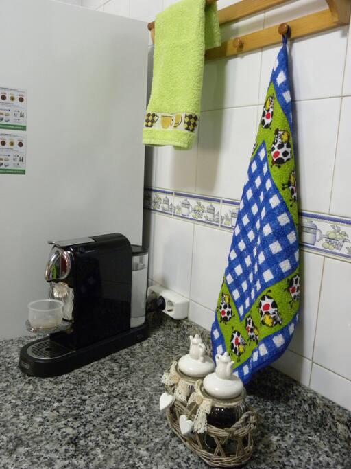 CAFETERA NESPRESSO