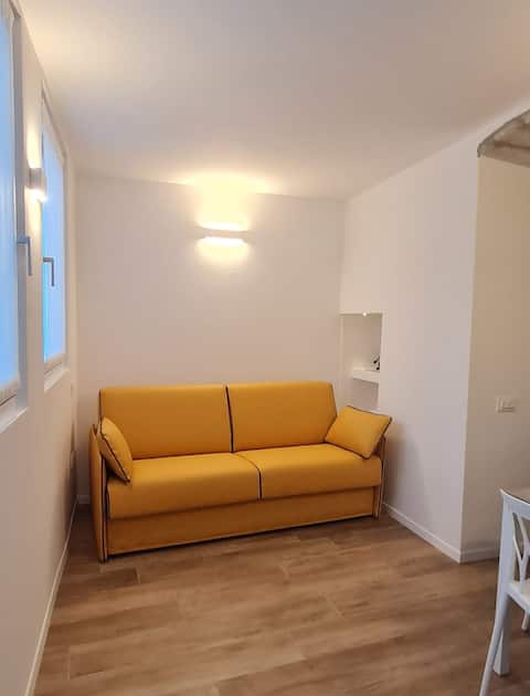Proprietà Airbnb di successo: Cristina's Nest CIN (National Identification Code): IT022006C2HIH2YF2Y a Arco