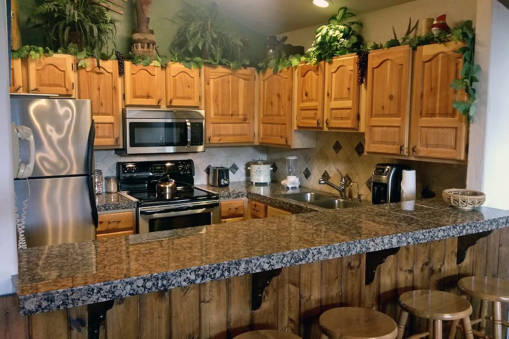 Beaver Creek West Condo #21 kitchen with breakfast bar