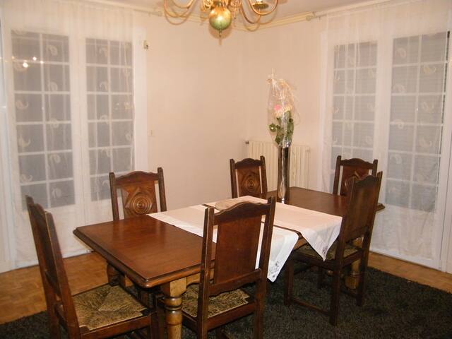 Maison De Famille A 2h15 De Paris En Lgv Houses For Rent In Saint Malo Brittany France