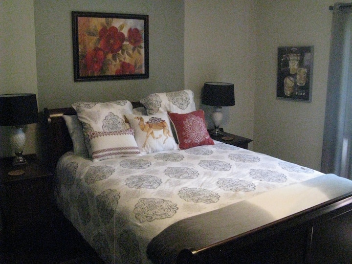 Spavaća soba Jacka Daniela s ormarom