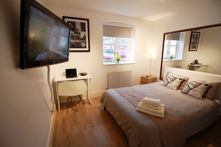 Eurostar kings Cross St Pancras  Mod Double Room