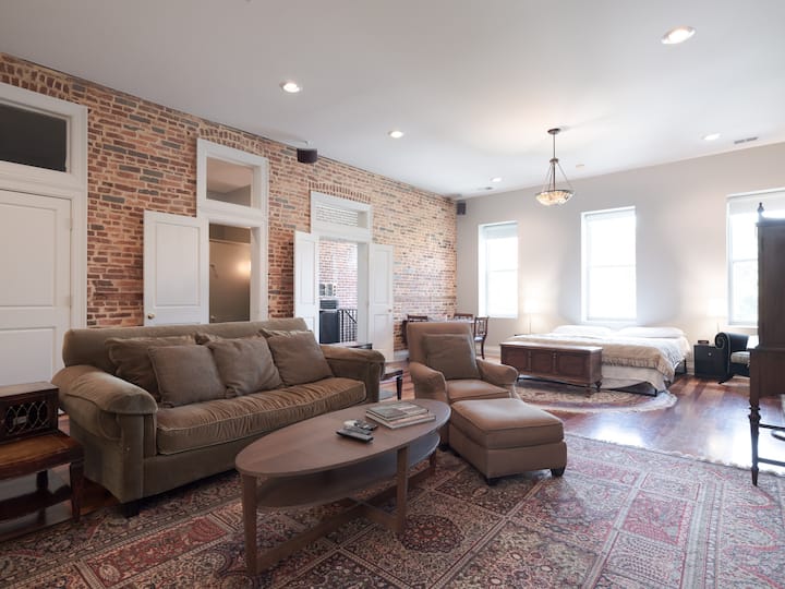 20 Best Airbnbs in Baltimore