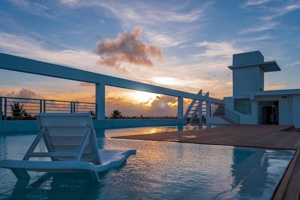 tramonto piscina