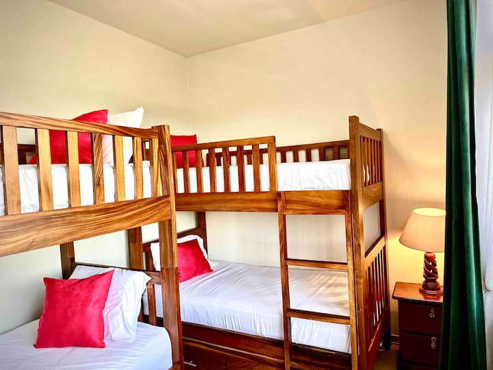 Upstairs bedroom #5 with 2 bunkbeds.