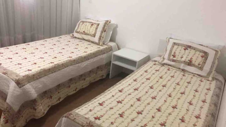 Schlafzimmer 2