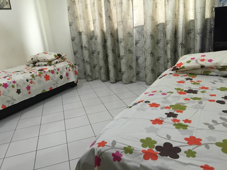 ROOM:Twin bed with medicated mattress or if you are couple simply join the two twin beds to make a King size bed in bedroom2 or if you are alone you can make one twin bed into a sofa. Bedroom 2 does not have a study table. Suitable for couple or 2 bachelors.