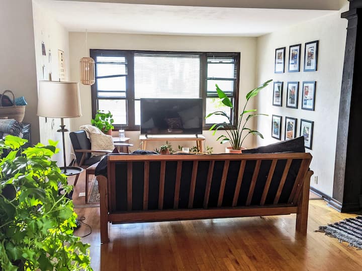 Lovely 2 Bedroom Duplex -Perfect For Long-term - Edina, MN