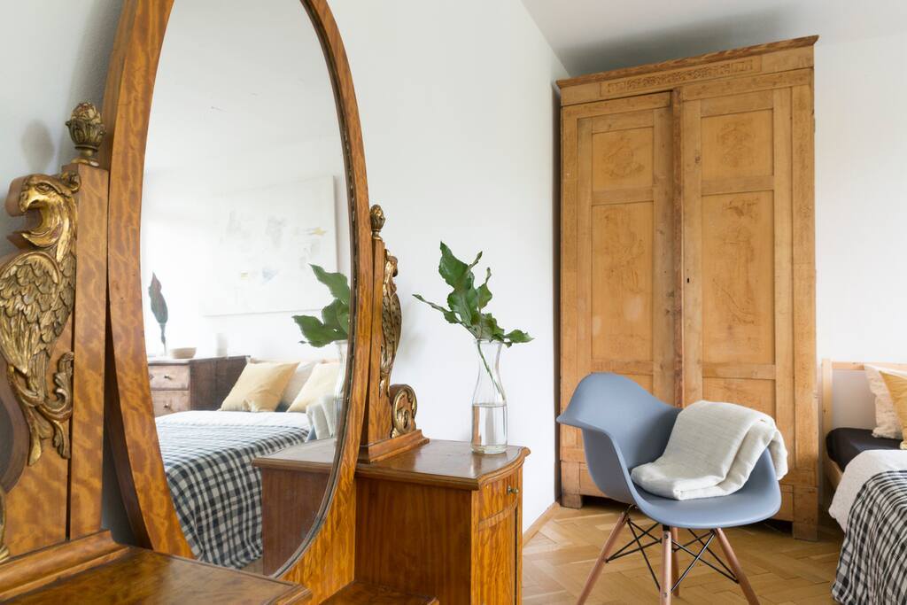 The master bedroom with a bouble bed and a single bed