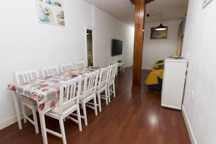 Madrid Centro-Sol-Calle del Principe-Pza Santa Ana gallery image 5