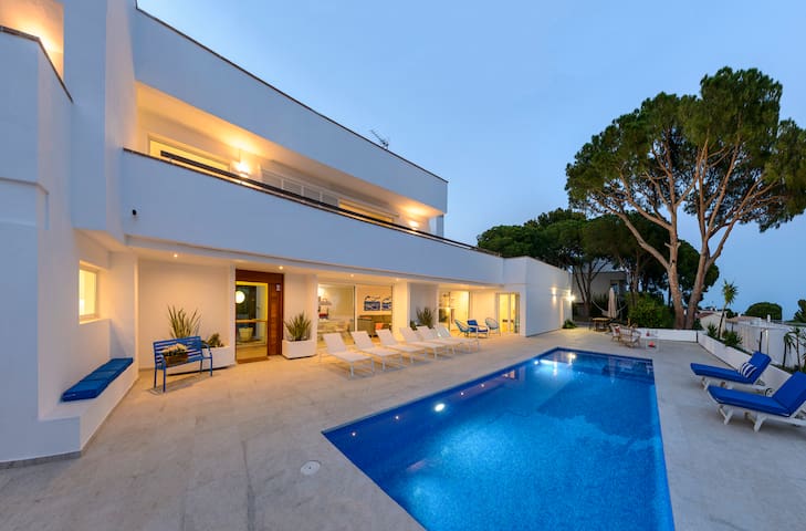 Juca Blanca – Costa Brava, sea views, and forest