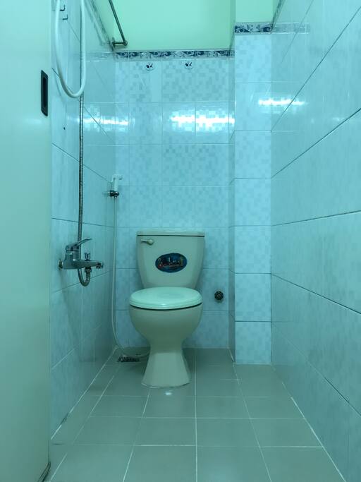 PRIVATE ROOM SO NICE IN 3 DISTRICT - CLEANING BATHROOM