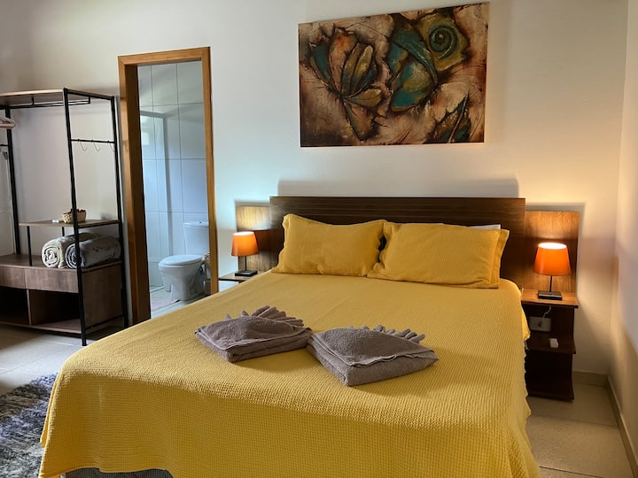 ห้องควีนสวีท: มีขนาดประมาณ 20 ตร.ม. และเหมาะกับคู่รักที่มีเด็ก 2 คนเป็นอย่างดี