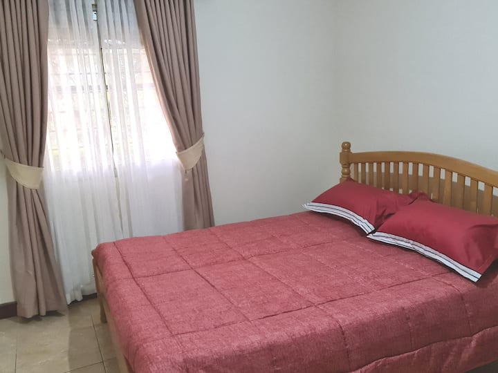 2 - ра по - малка спалня