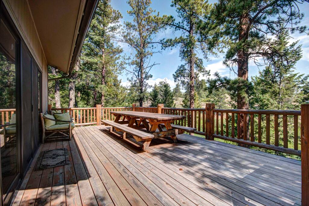 Picnic table on the deck