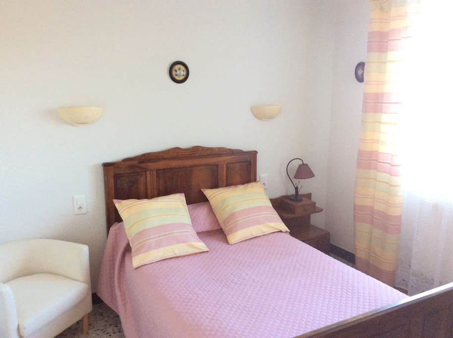 La chambre avec lit 2 personnes