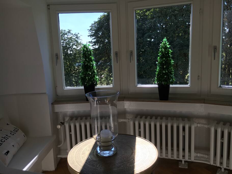 Leseecke mit Rheinblick