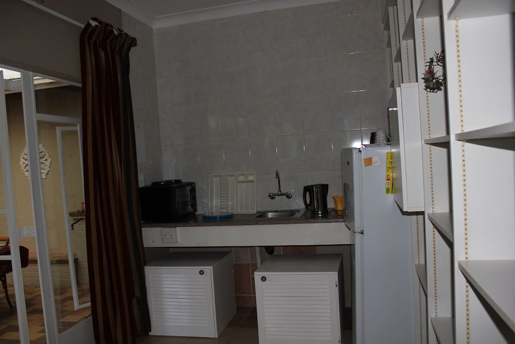 Kitchenette/ Apartment