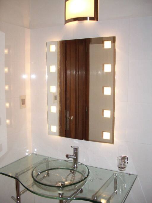 Baño Apto. piso 4