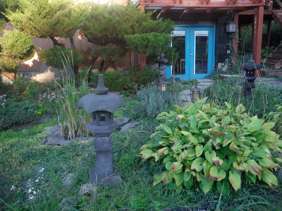 front gardens to greet you.