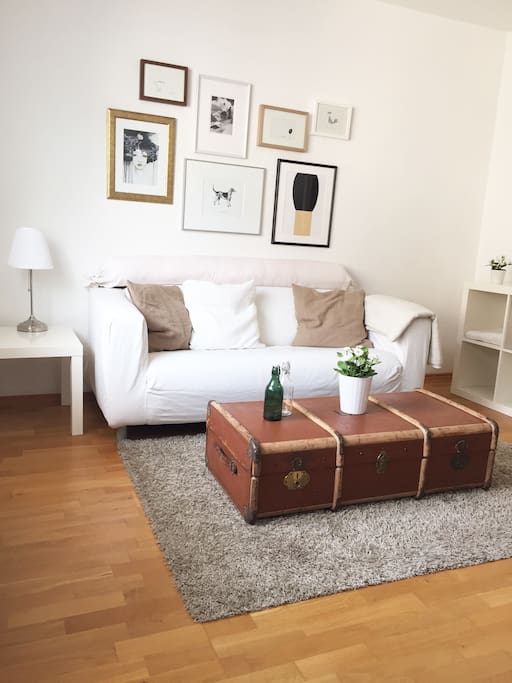 Wohnzimmer/ Living room
