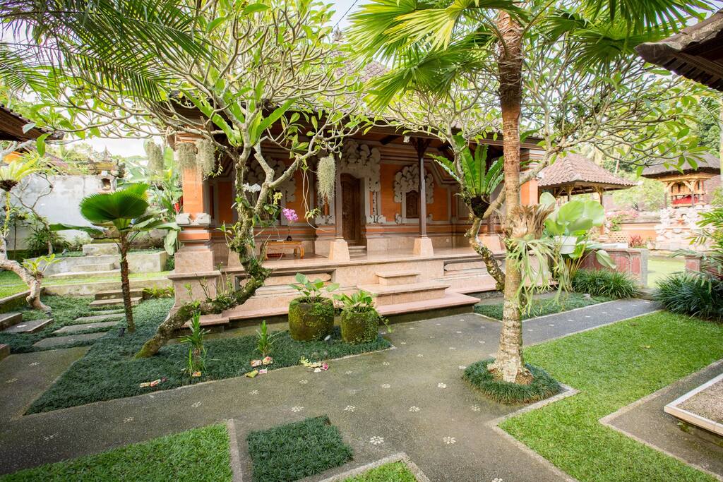 Family compound, it's the room 2, spacious and with terrace