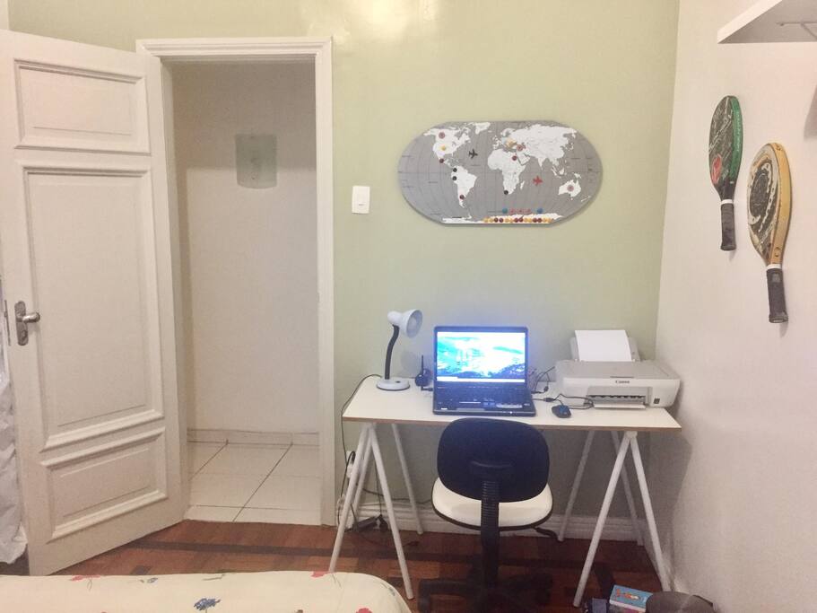 Computer desk