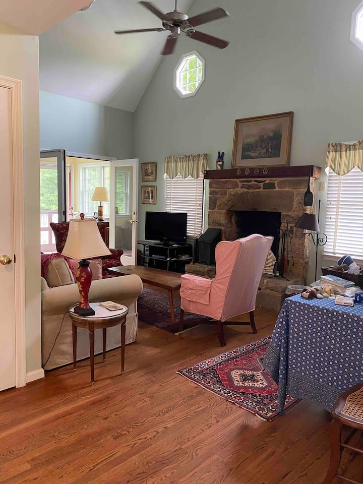 The Cottage At Oakland Green Farm - Purcellville, VA