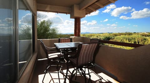 Upstairs Corner Casita w/ incredible sunset views.