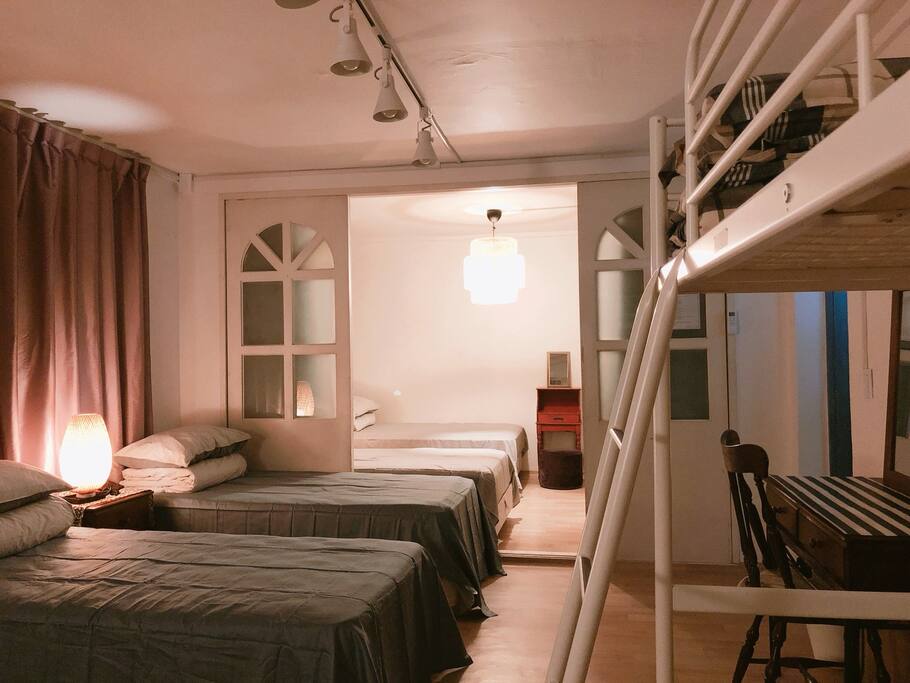 Thepresent guesthouse FamilyRoom