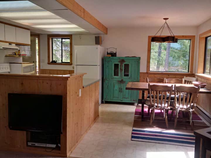 Top 12 Cabins In And Near Squamish, Canada Updated 2024 Trip101
