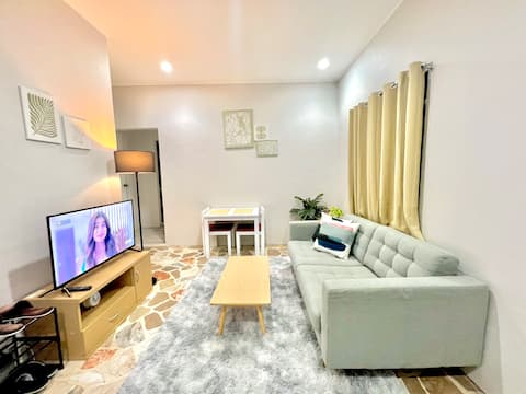 Lovely deluxe 2BR home 5 mins to Clark