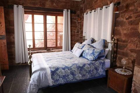 The Cottage
@Bluey Blundstones