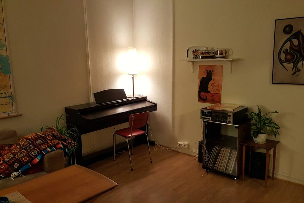 ....the living room has a piano - please play? :)