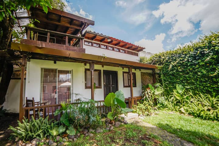 Charming wood house in Antigua Guat