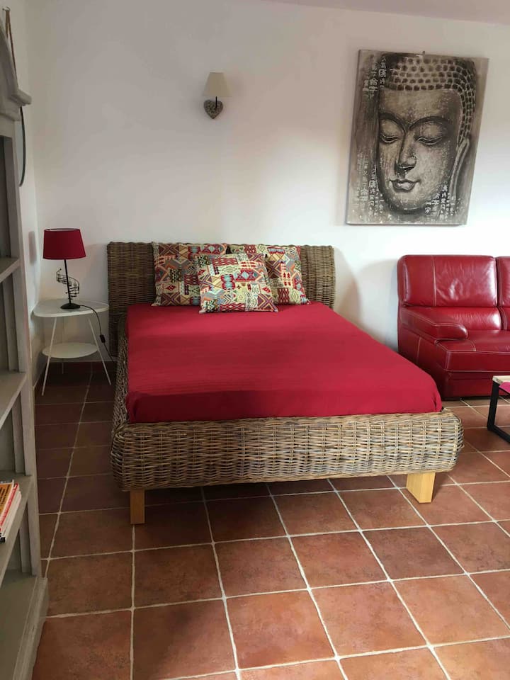 Bett Schlafzimmer 1 , 140x190