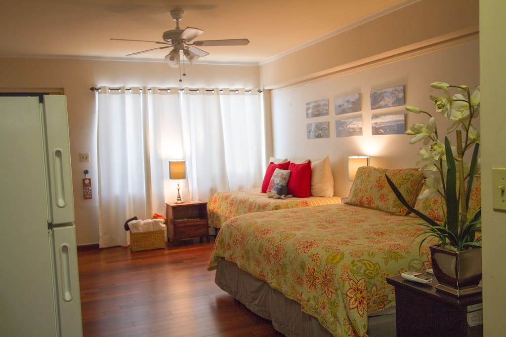 Retreat to this cold cozy unit....rest and relax after a day of surfing