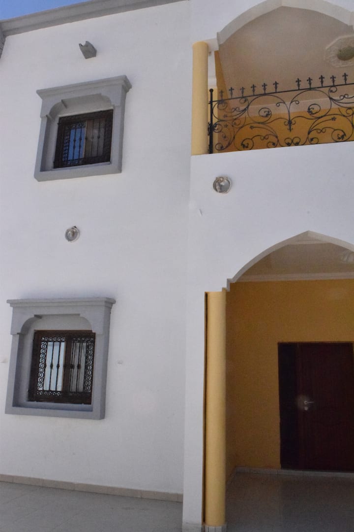 Nice Villa With Swimming Pool In A Quiet Area. - Nouakchott