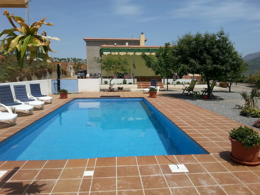large swimming pool, in front of the house, to share with 1 other house