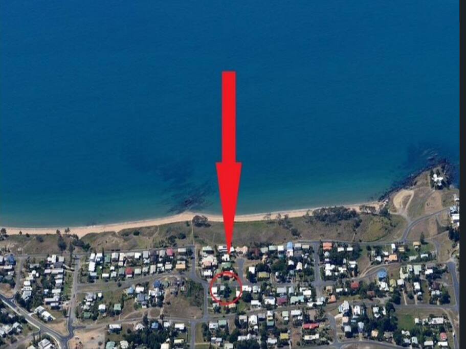 100mtrs to beach access on patrolled beach