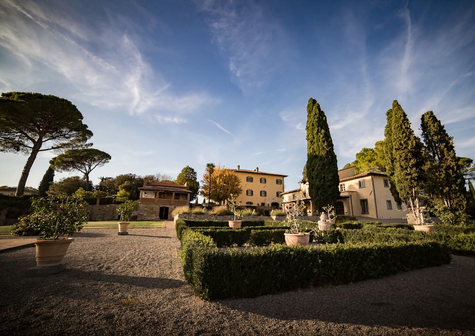 The landscaped gardens with Villa & Casa Cortona in the background