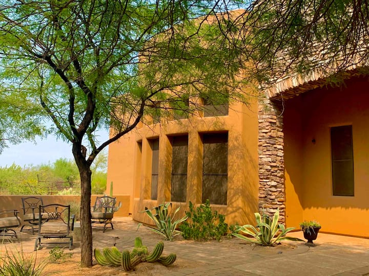 Scottsdale retreat casita with adventure & luxury Farm stays for Rent